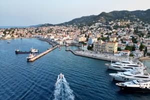 Spetses: The Island of Bouboulina and Maritime Tradition (video)