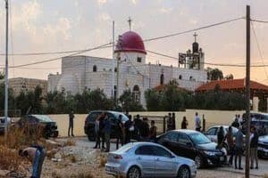 Πατριάρχης Ιεροσολύμων: Είμαστε παιδιά αυτής της γης και οι ζωντανές ρίζες της, συμμέτοχοι στην ιστορία της, στο παρόν και στο μέλλον της. Θα παραμείνουμε εδώ, μάρτυρες της πίστης