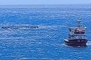 Tinos: Reports by residents of Turkish fishing vessels 200 meters from the shore (video)