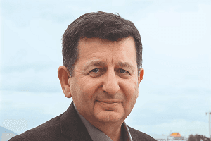 Νίκος Ντάλλας: «Η ελληνική ταυτότητα είναι κάτι πολύ προσωπικό»