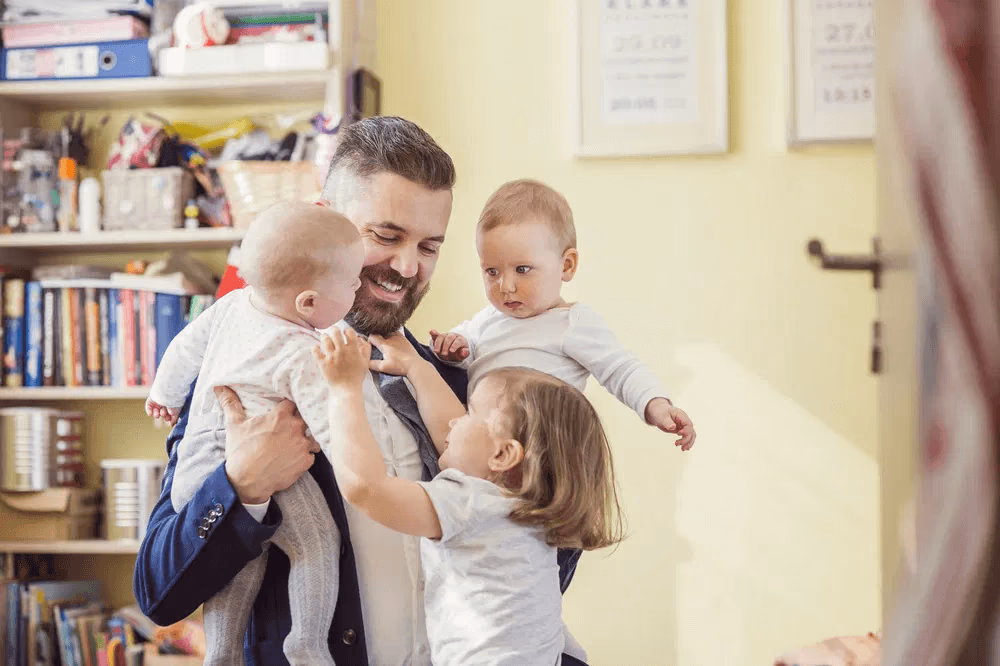 5 best ways dads can protect childhood in tech world 01