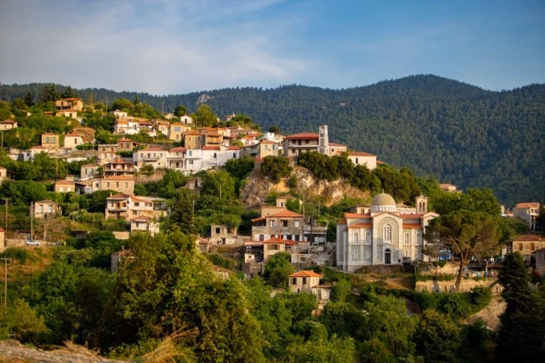 Γιατί μάς μαγεύουν οι ιστορίες των νέων που επιστρέφουν στα χωριά τους για να αρχίσουν μια νέα ζωή